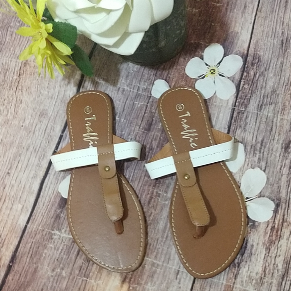 NWOB Traffic White and Tan Thong Sandal Size 8